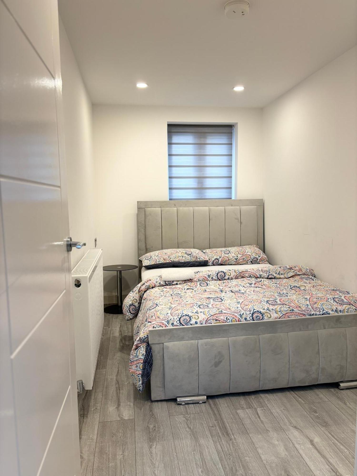 Newly Build 2Br Property With Free Parking High Wycombe Exterior photo