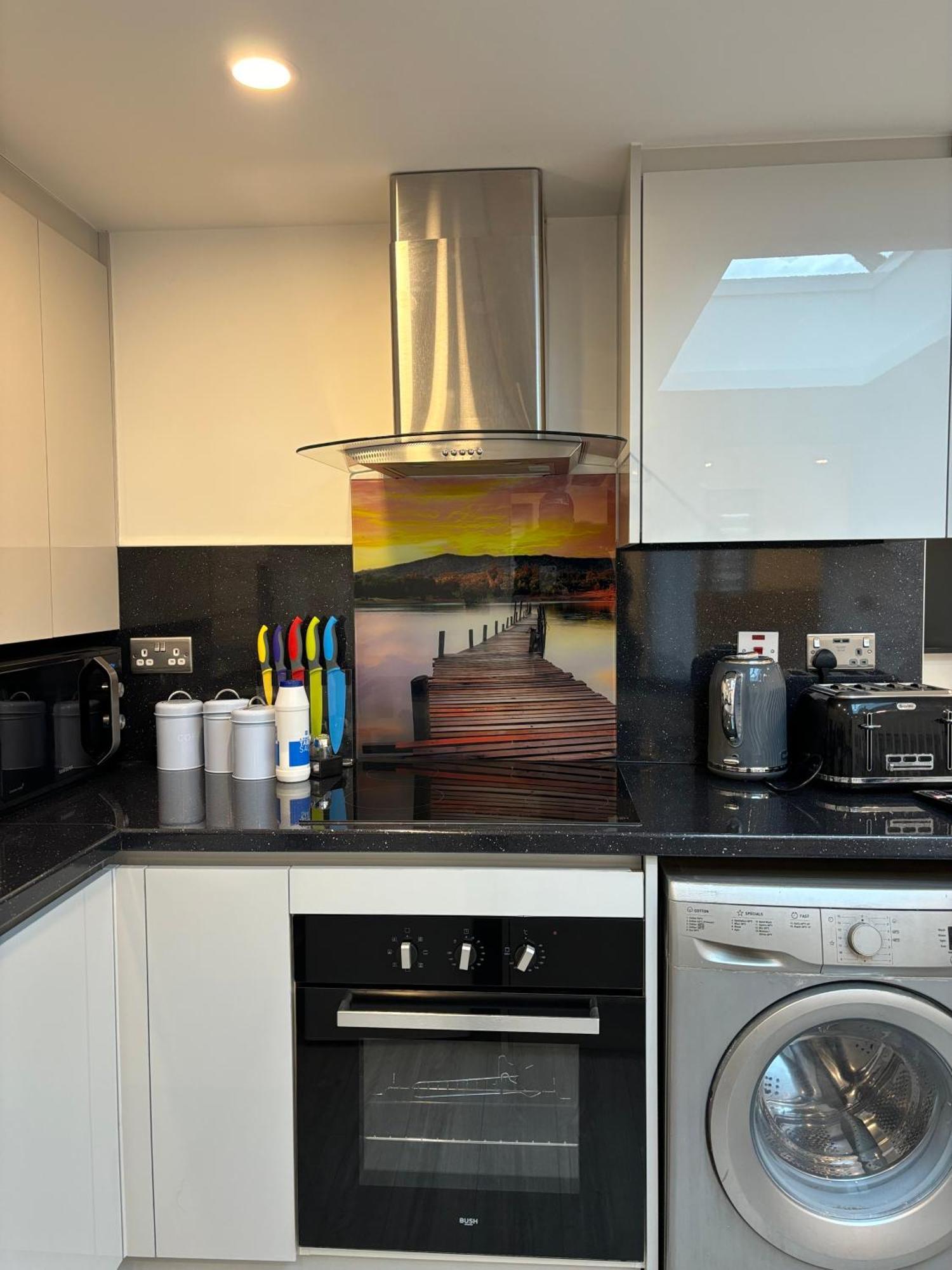 Newly Build 2Br Property With Free Parking High Wycombe Exterior photo
